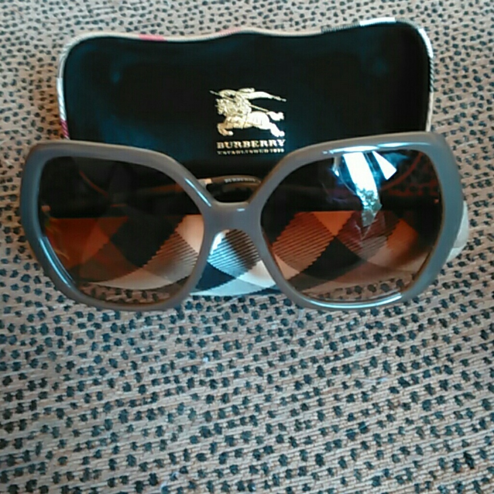 Burberry Oversized Sunglasses