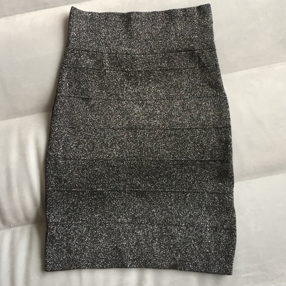 Rock & Republic body con skirt