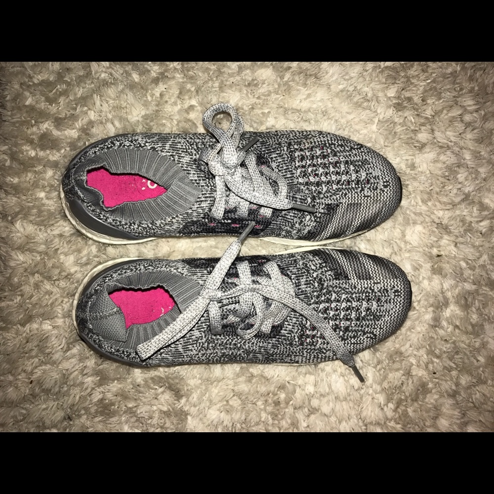 Adidas Ultra Boost size 9 MAKE AN OFFER