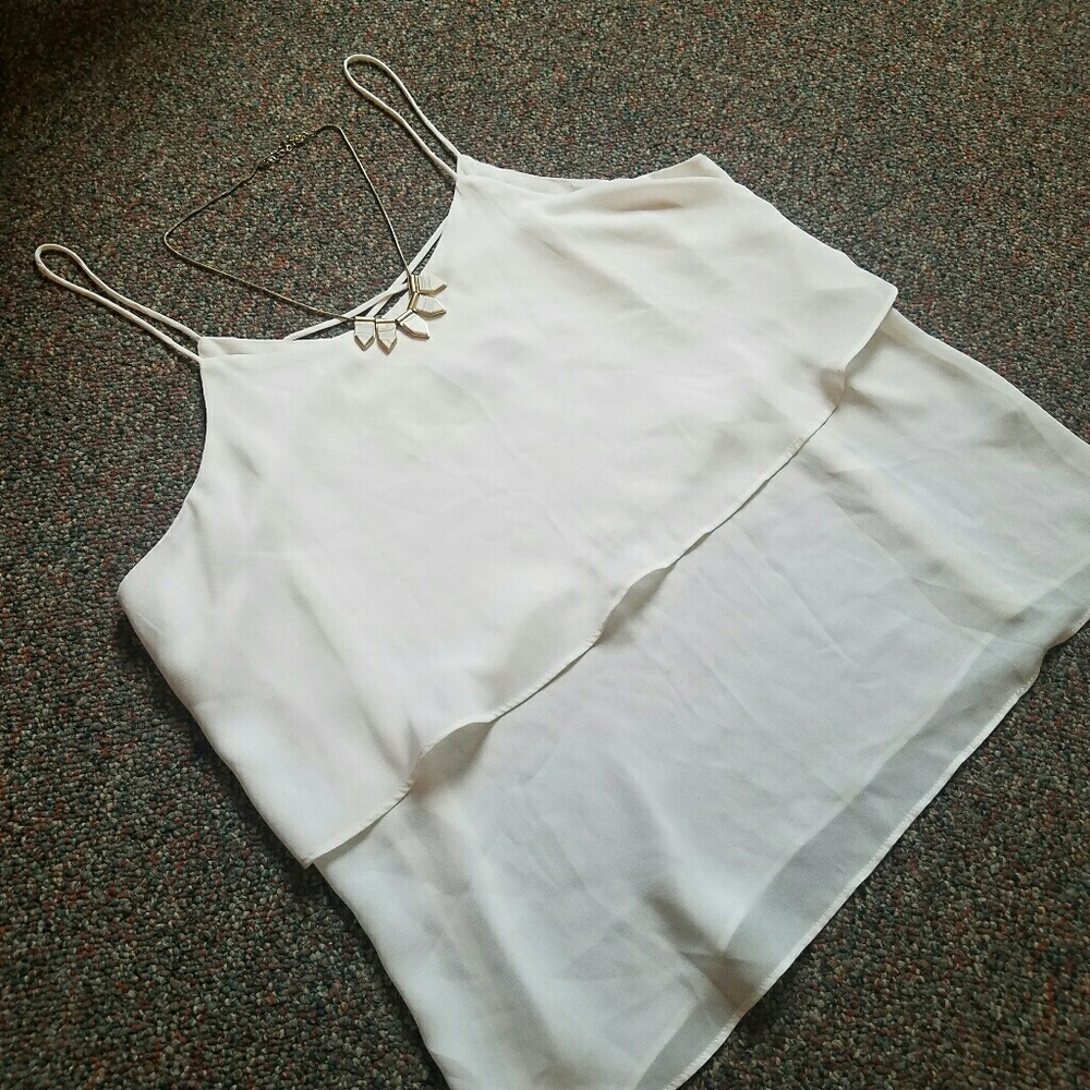 Flowy white tank top~