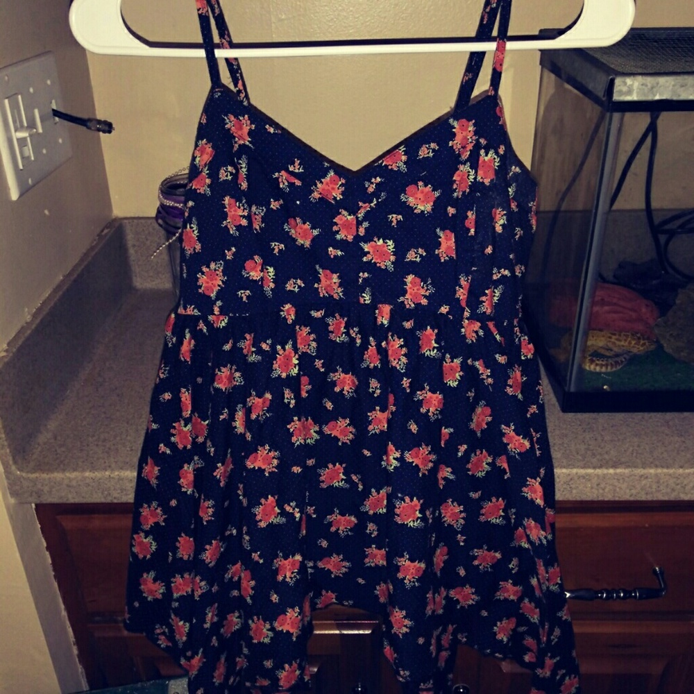 Very cute and flowy tank top
