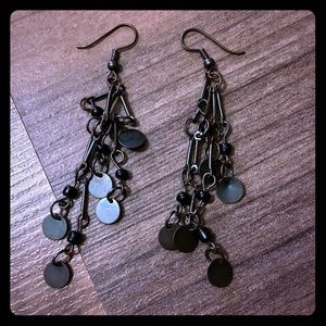 🔥DONATING 8/1🔥Dangle Earrings