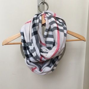 Patterned Infinity Scarf, Burberry style