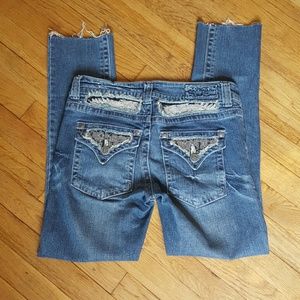 Fancy Ruby Blue jeans with embellished pockets