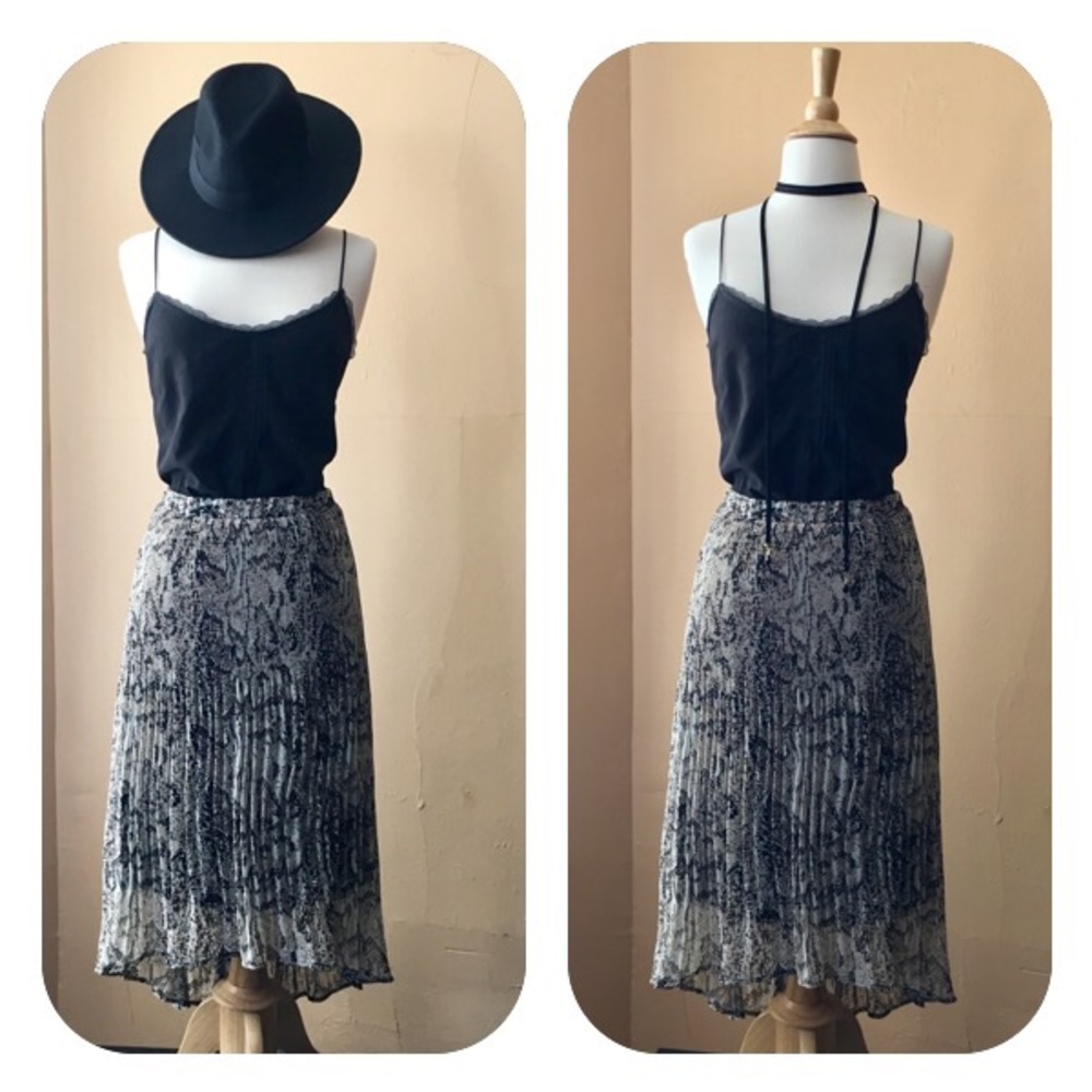 High Low snake print pleaded maxi skirt