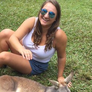 Meet your Posher, Nicole