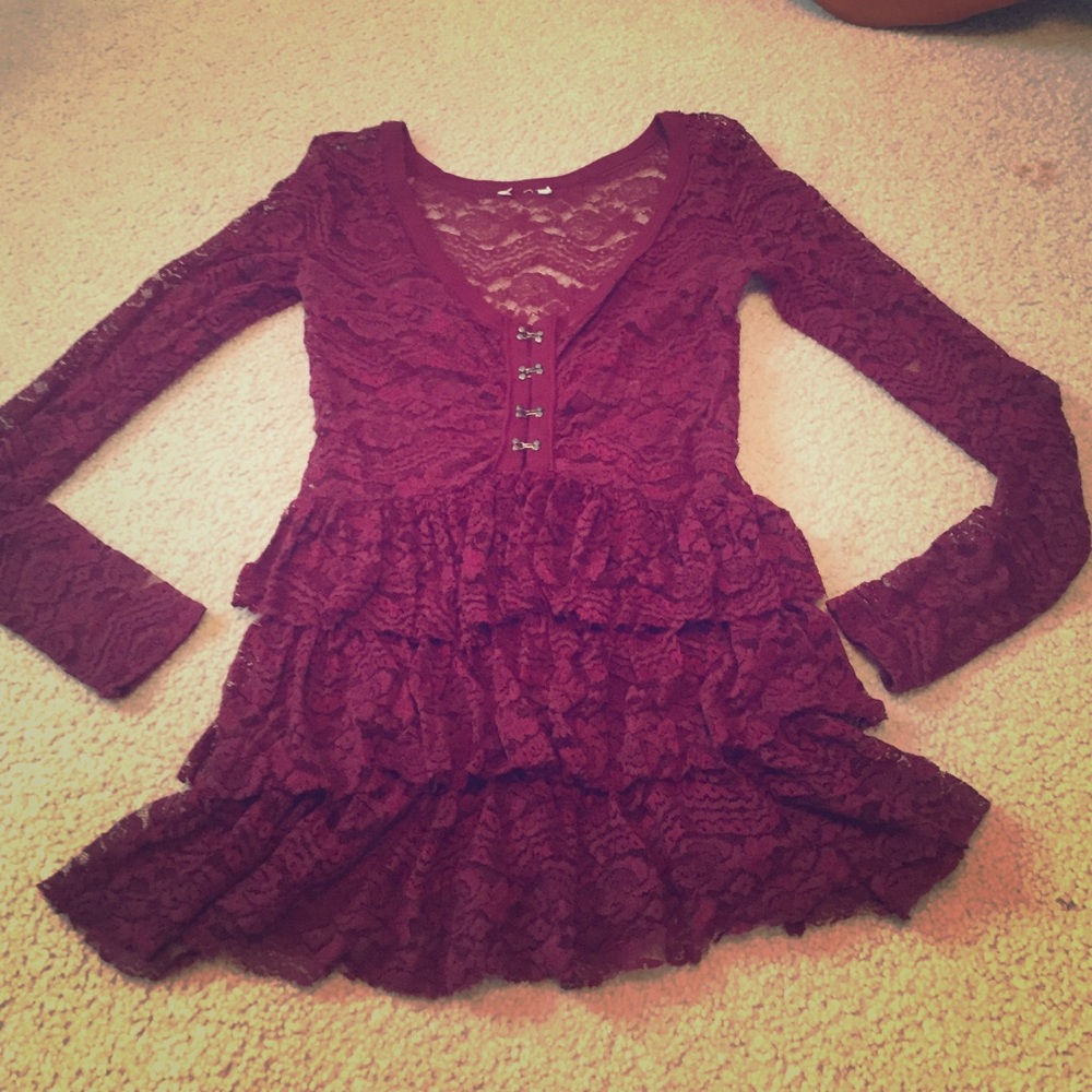 Layered all lace BCBG top!