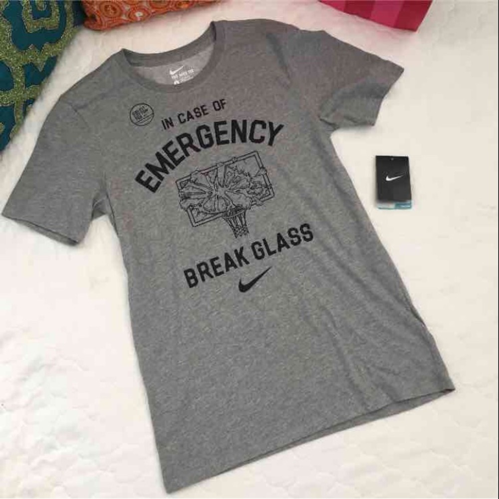 NWT NIKE Tee Shirt DriFit Train Run S