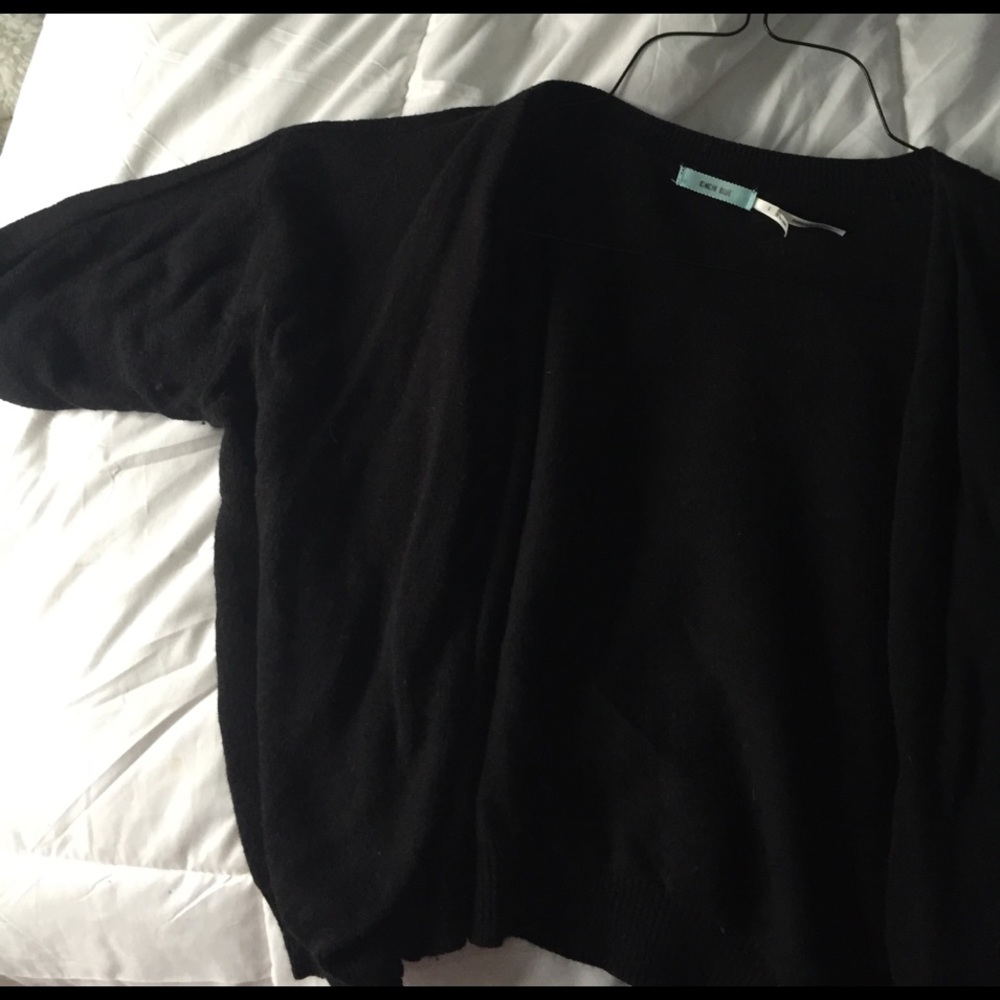 Short black cardigan🌚