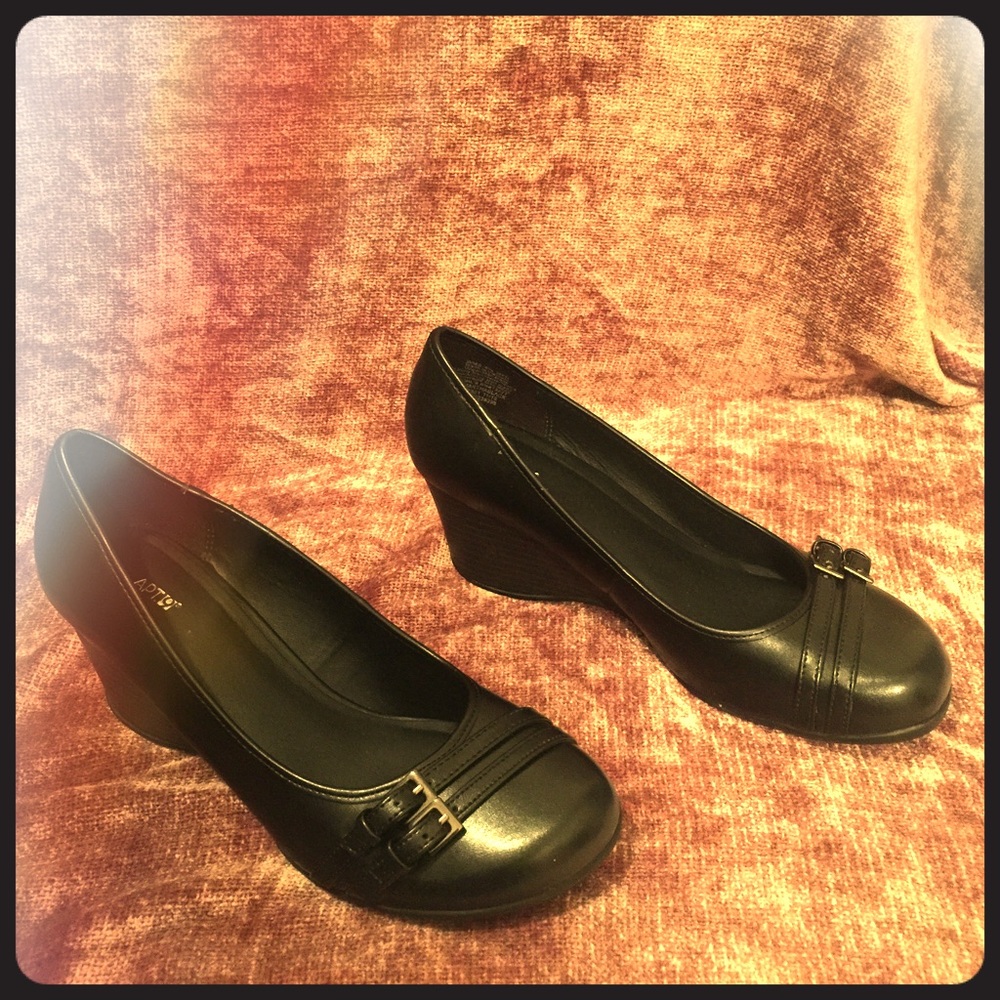Apt 9 Black Wedge Shoes
