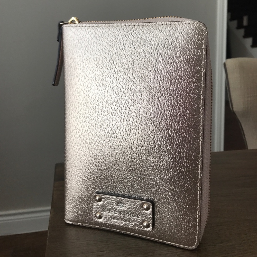 Rose Gold Wellesley Planner