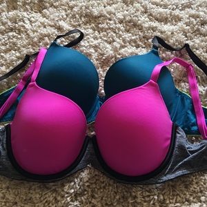 PINK wear everywhere lightly lined bra