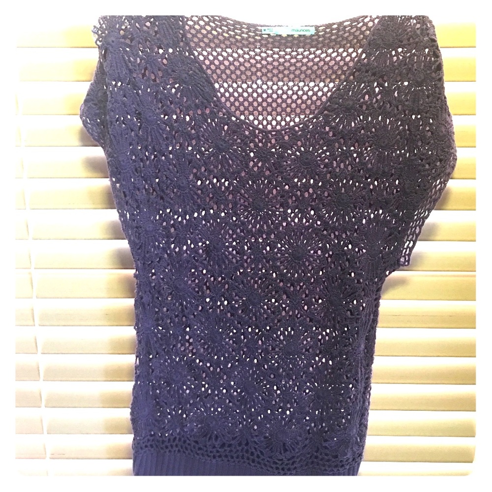 Maurice's - dusty purple/plum floral top - M