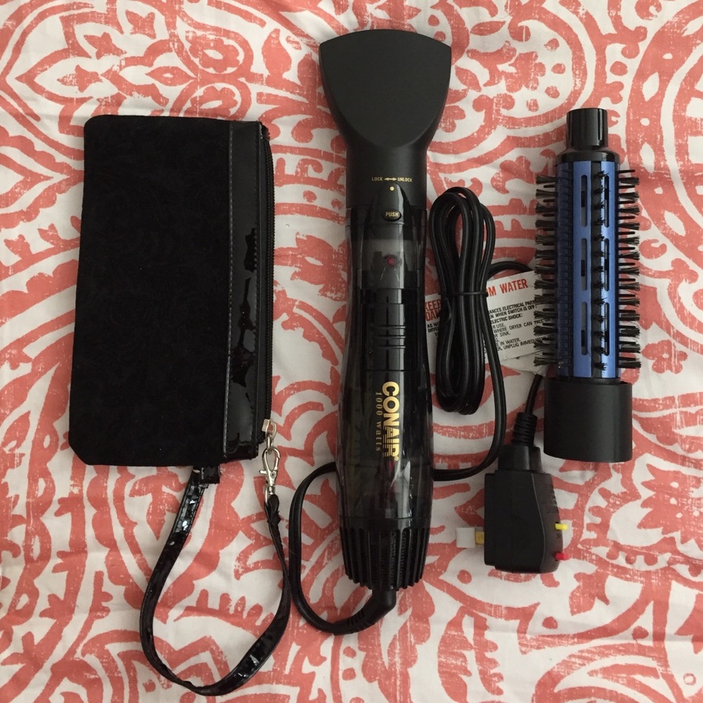 CONAIR hairdryer bundle with wristlet gift