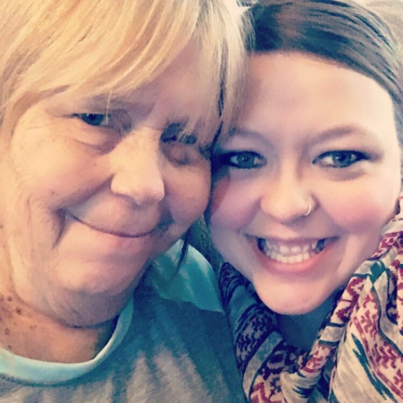 Meet your Posher, Nikki - Picture 2 of 4