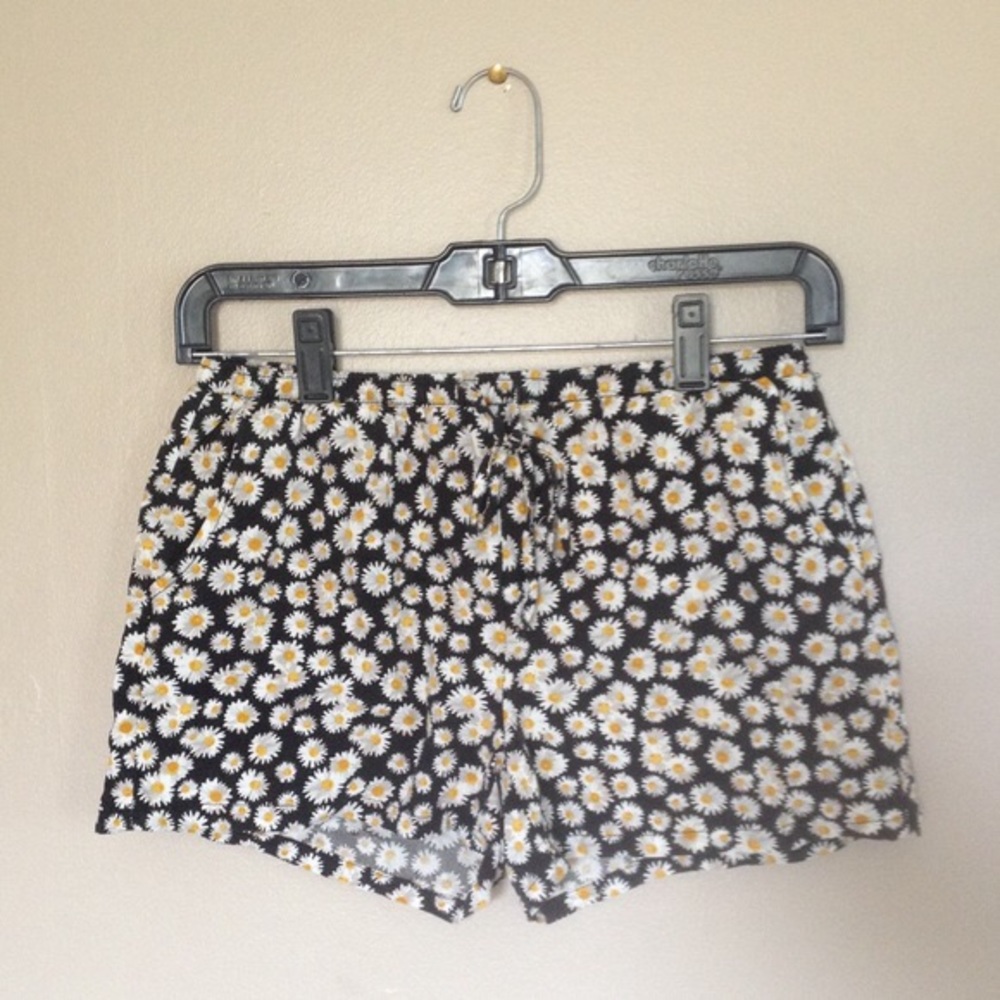 Daisy shorts