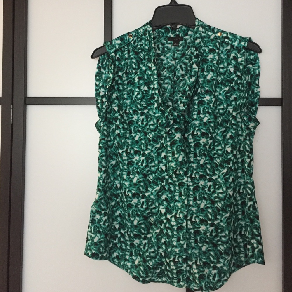 AT blouse
