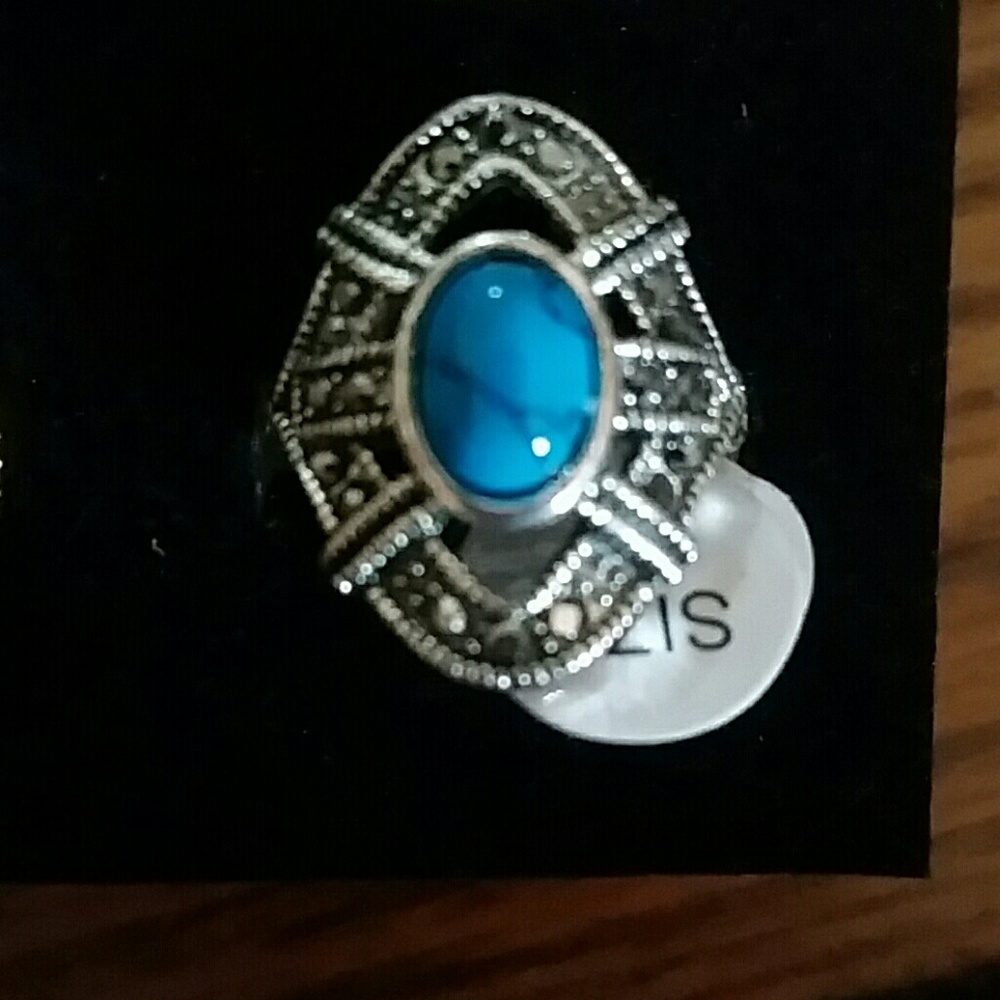 Fashion ring