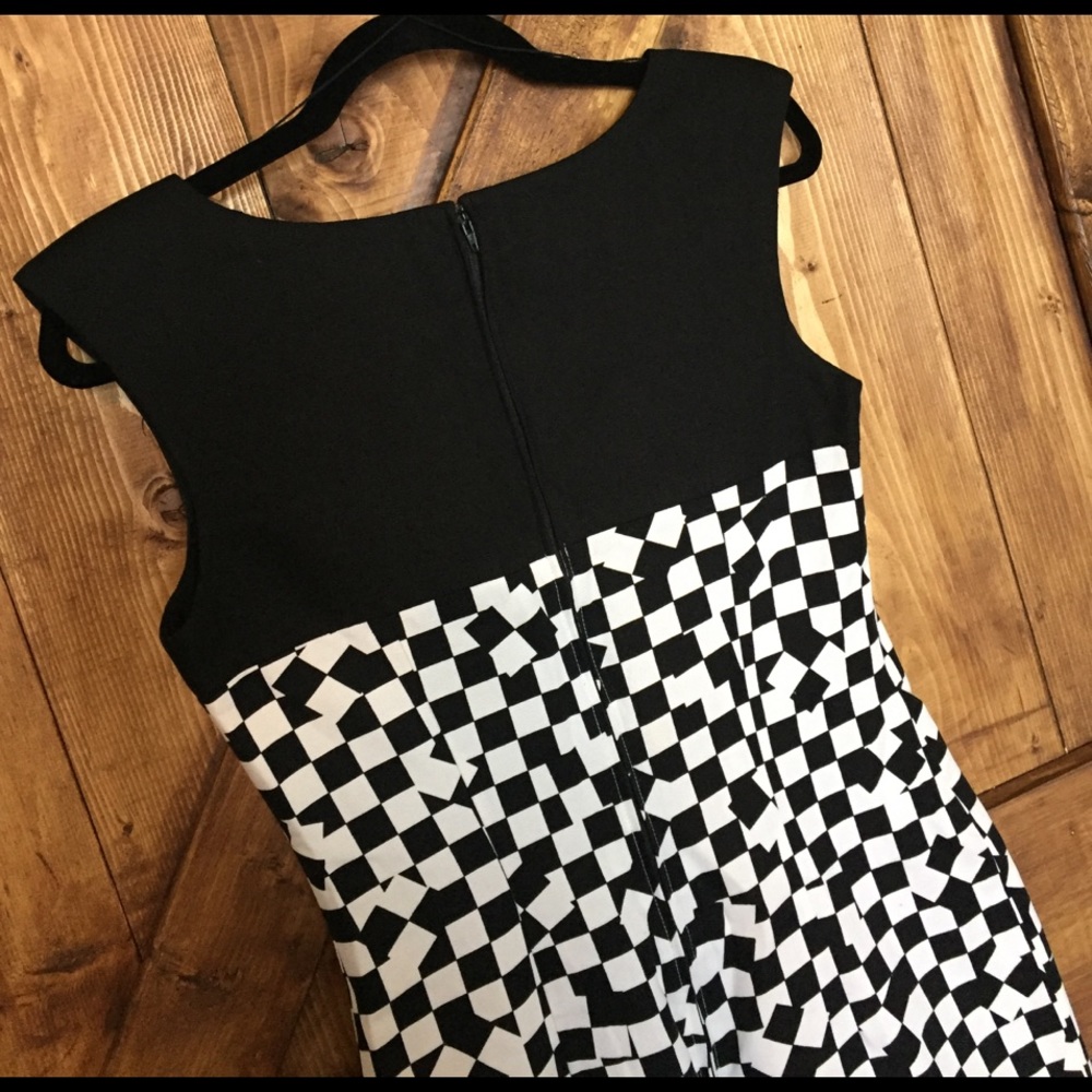✨Funky Dress✨ - Picture 4 of 6