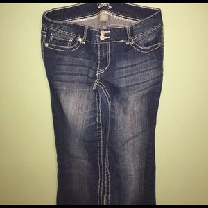 Vanity Jeans 31 x 33 like new.