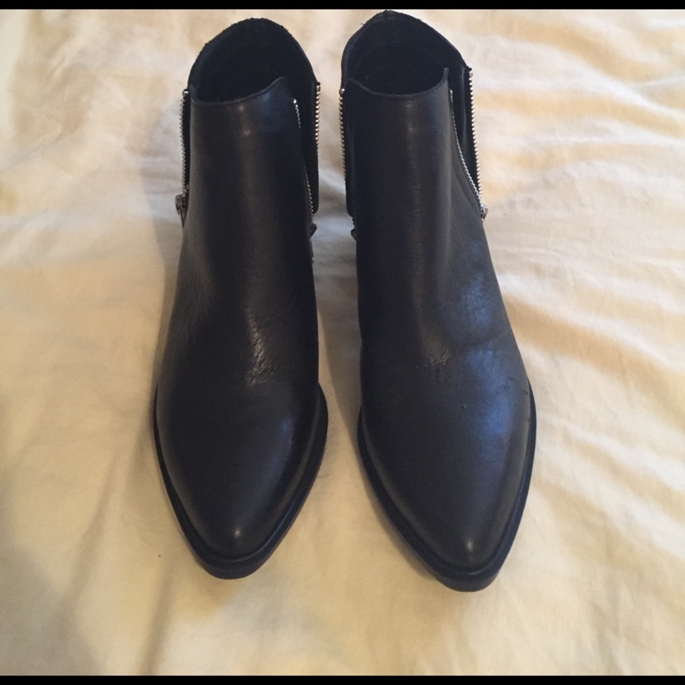 Steven by Steve Madden NWT ankle boots