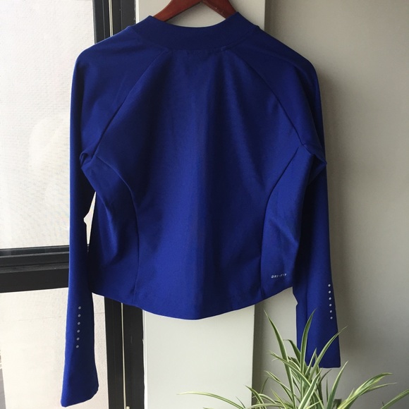 🚫SOLD🚫🎉HP🎉 Nike City Bomber -- Womens Medium - Picture 5 of 5