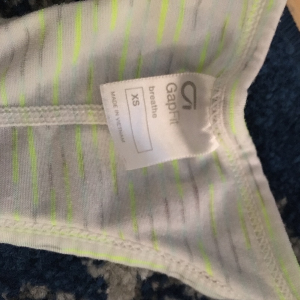 Adorable Racerback Workout Tank EUC - Picture 3 of 4