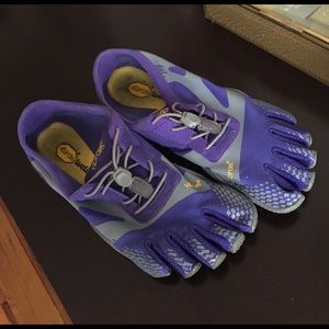 Vibram 5 finger shoes