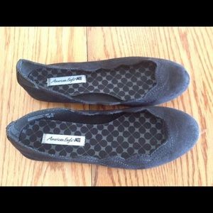 American Eagle flats