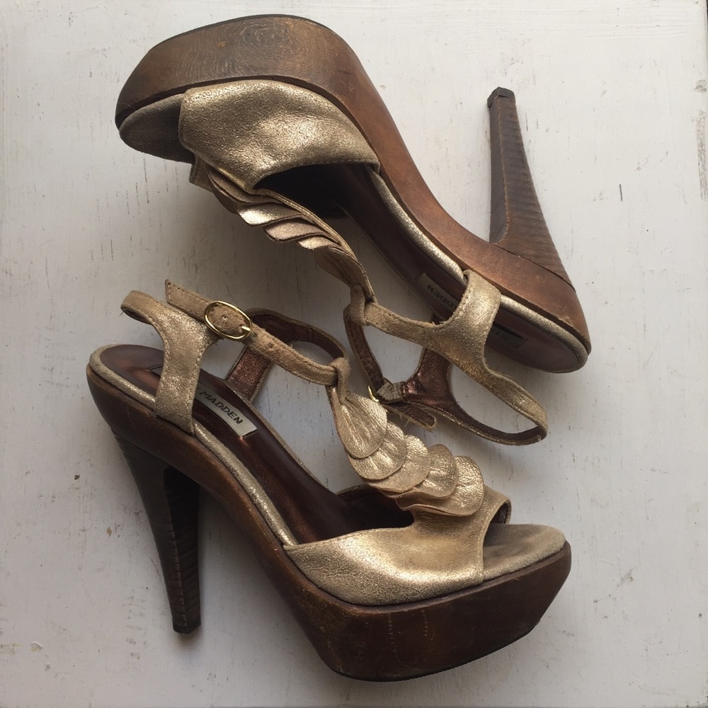 Steve Madden Trufle T-Strap Sandal