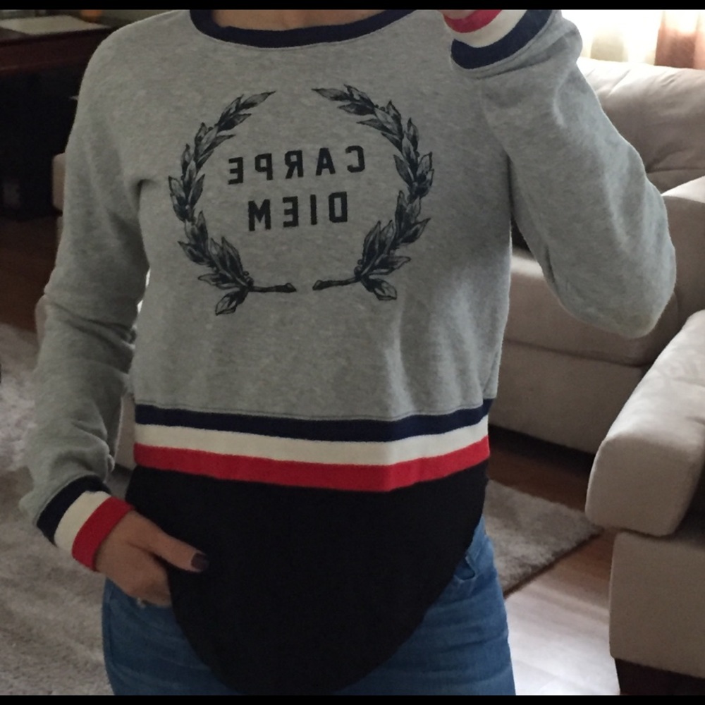 Cropped Carpe Diem sweat shirt