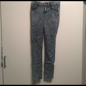 skinny jeans/jeggings