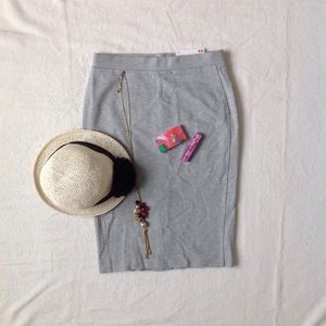 Uniqlo grey pencil skirt
