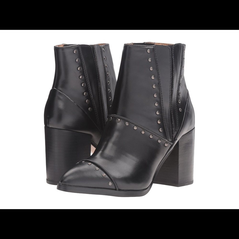 • Report studded chunky heel booties • - Picture 4 of 6