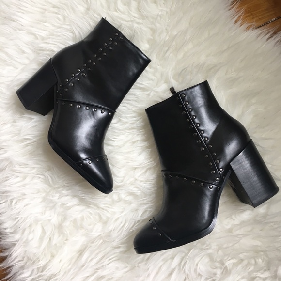Report Shoes - • Report studded chunky heel booties •
