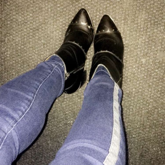 • Report studded chunky heel booties • - Picture 6 of 6