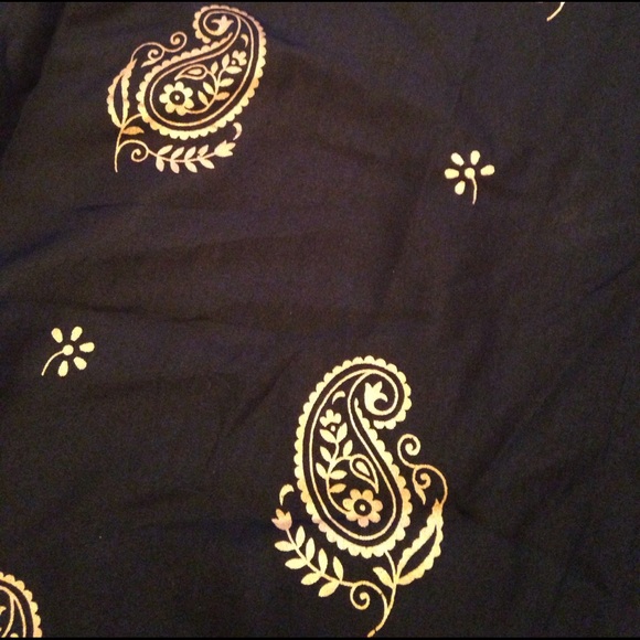 Top - Picture 3 of 4