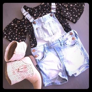 Girls H&M overall shorts ❤️