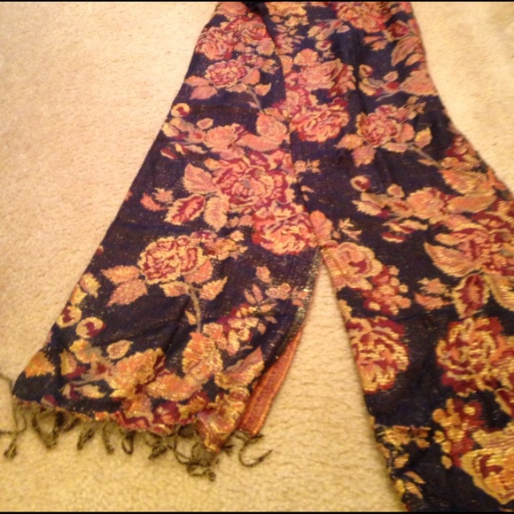 Scarf - Picture 3 of 3