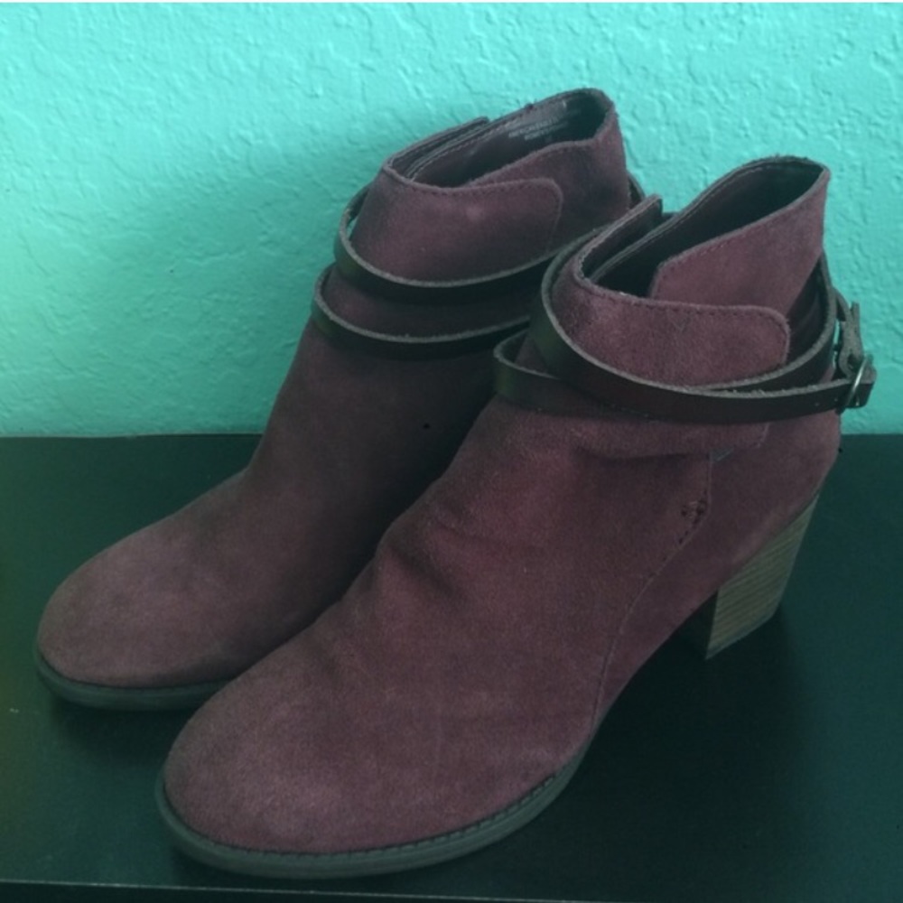 Wine/ Burgundy American Eagle Booties