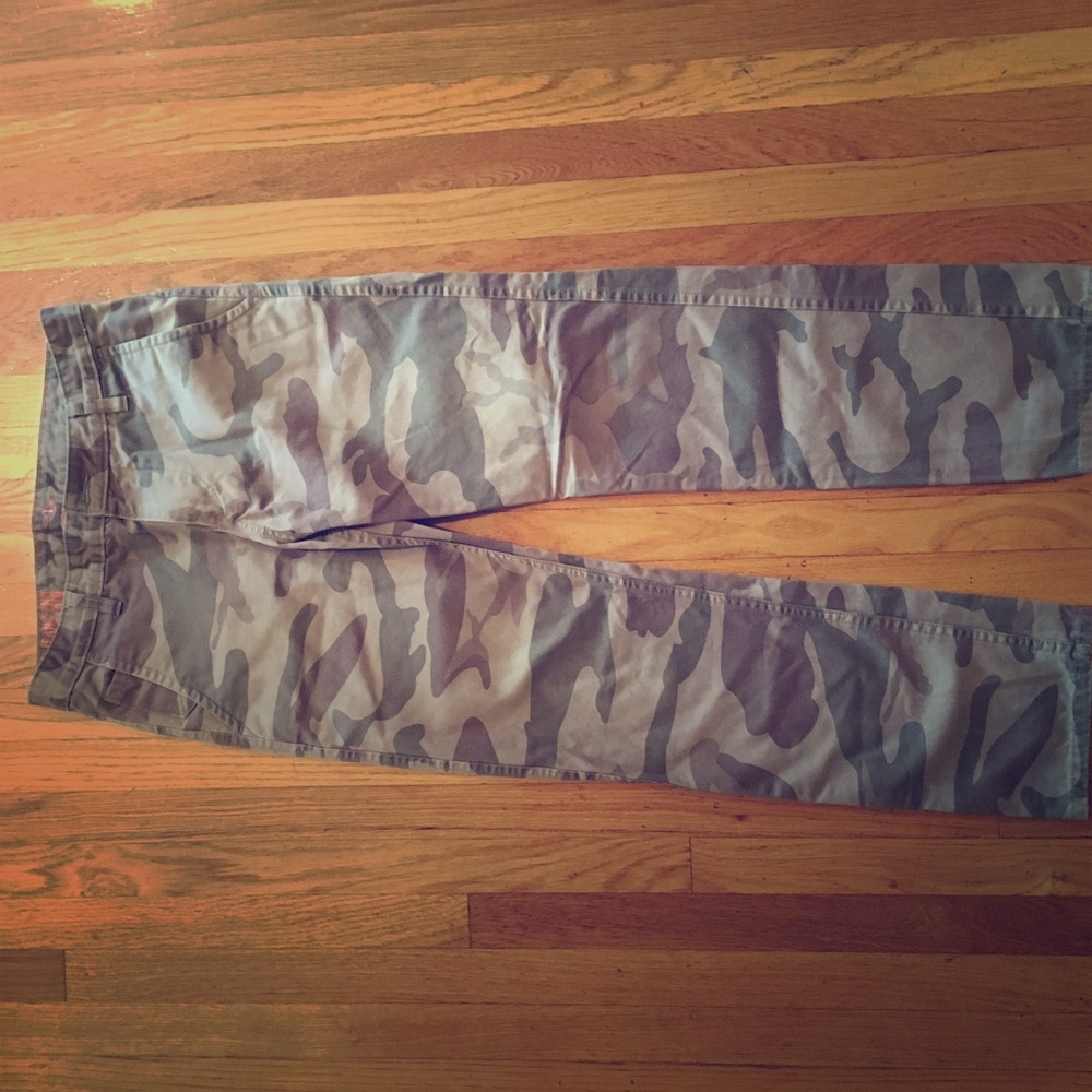 Green Army print men's Docker Chinos