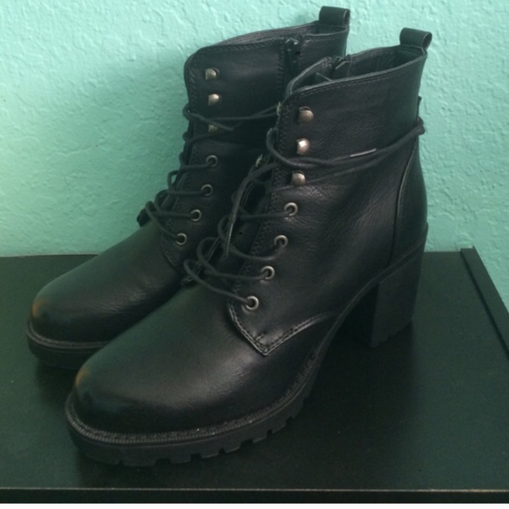 Black Leather Platform Lace Up Boots