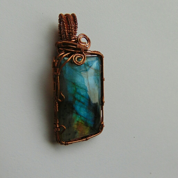 Jewelry - Handcrafted Copper Pendant with Labradorite center