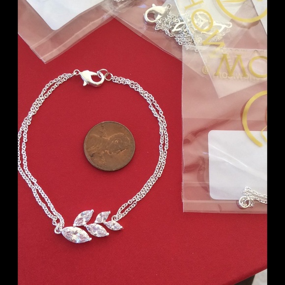 # 62. Delicate Pretty Double silver plated chain bracele - Picture 6 of 7