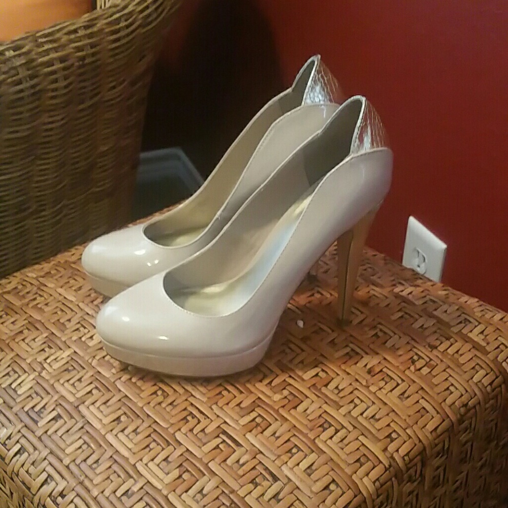 Guess Cream and Gold Stilettos size 8