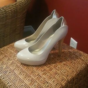 Guess Cream and Gold Stilettos size 8