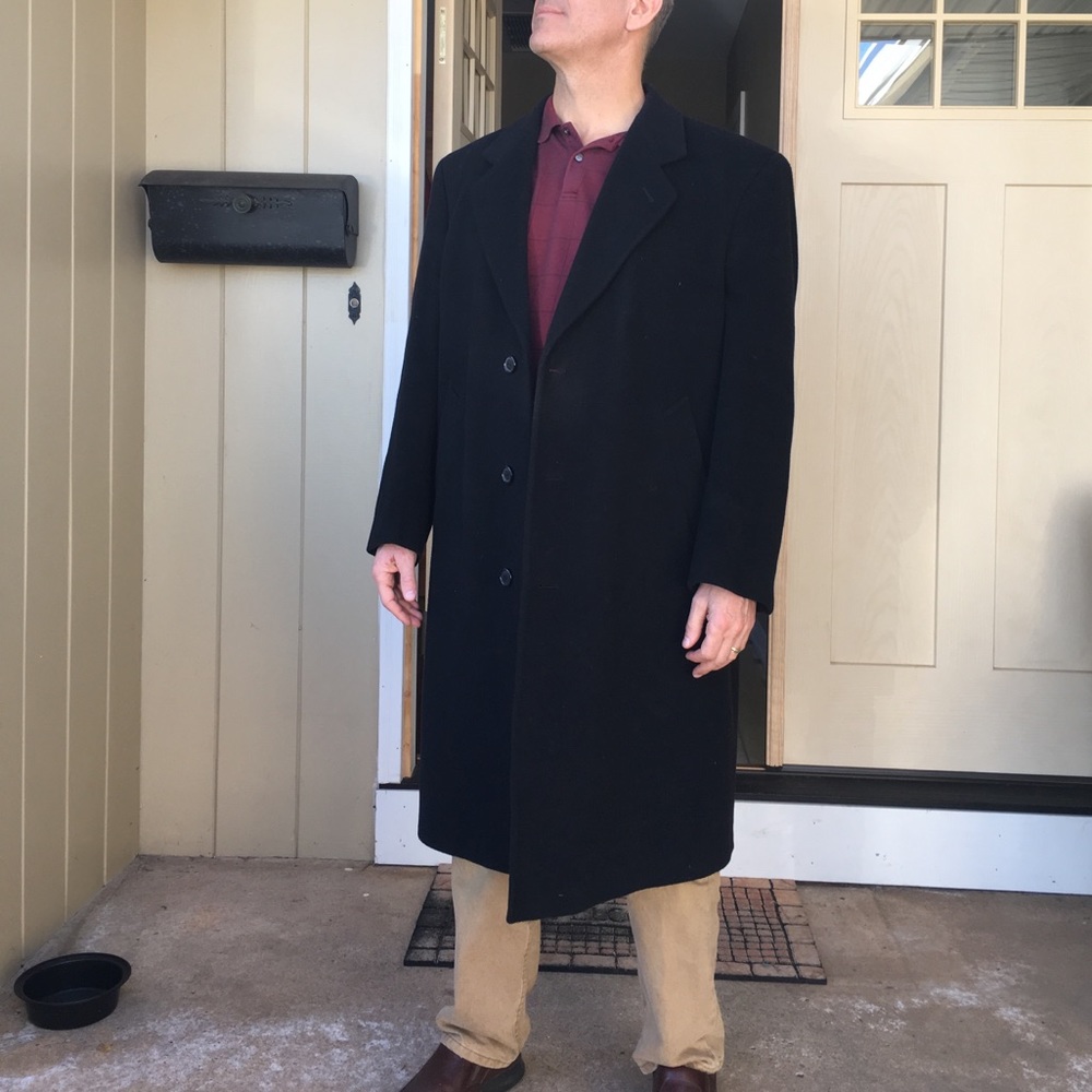 Elegant black wool and cashmere long coat
