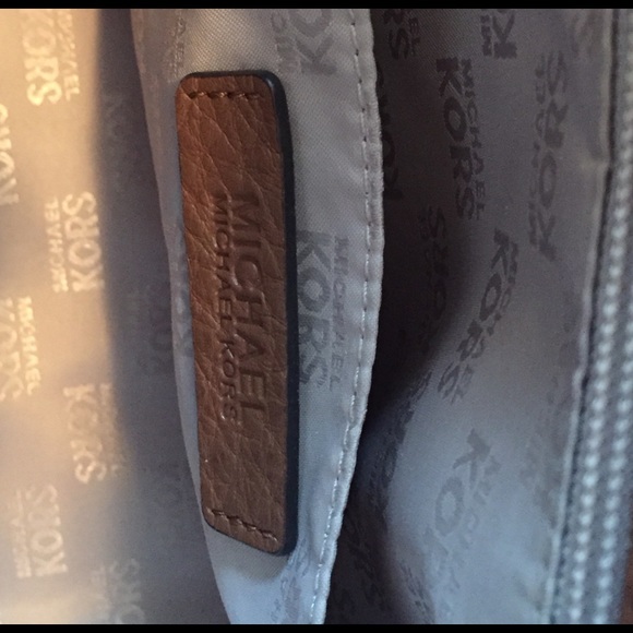 Michael Kors Luggage Satchel w/ long strap - Picture 7 of 8