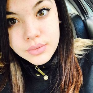 Meet your Posher, Kenia