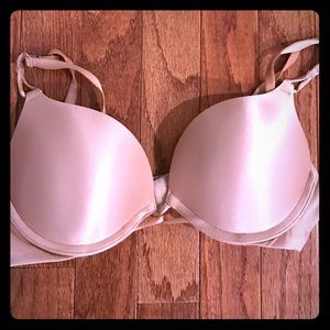 Victoria Secrets Nude bombshell so 34A